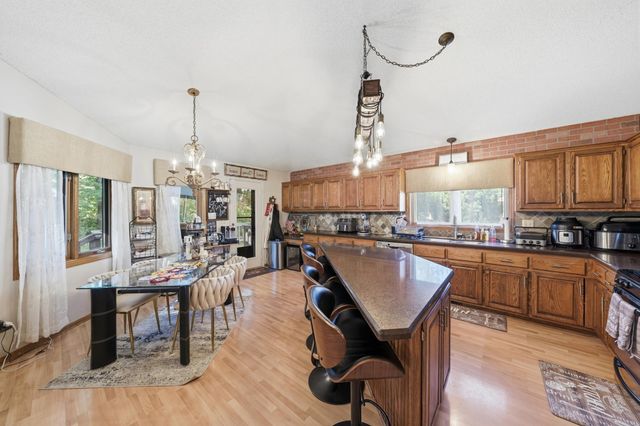 15005 43rd Place N, Plymouth, MN 55446