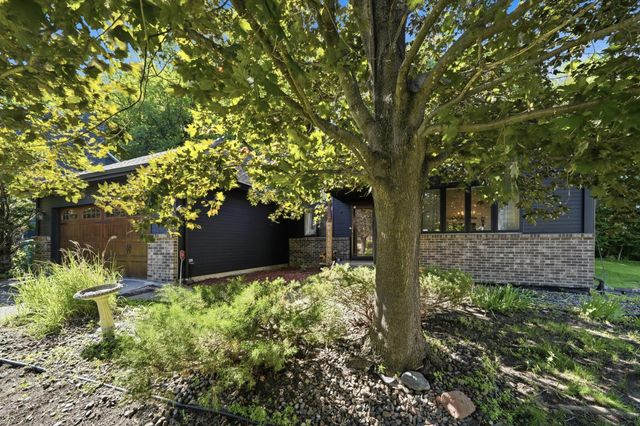 15005 43rd Place N, Plymouth, MN 55446