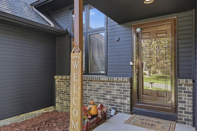 15005 43rd Place N, Plymouth, MN 55446