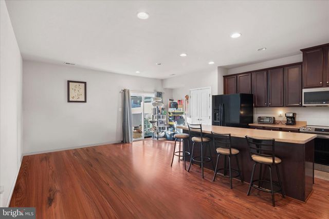 23 MISSISSIPPI PT, Falling Waters, WV 25419