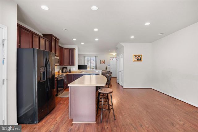 23 MISSISSIPPI PT, Falling Waters, WV 25419