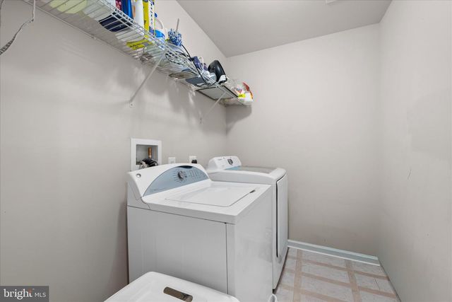 23 MISSISSIPPI PT, Falling Waters, WV 25419