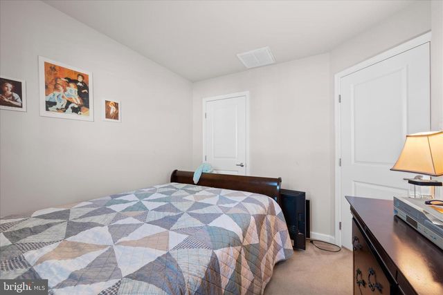 23 MISSISSIPPI PT, Falling Waters, WV 25419