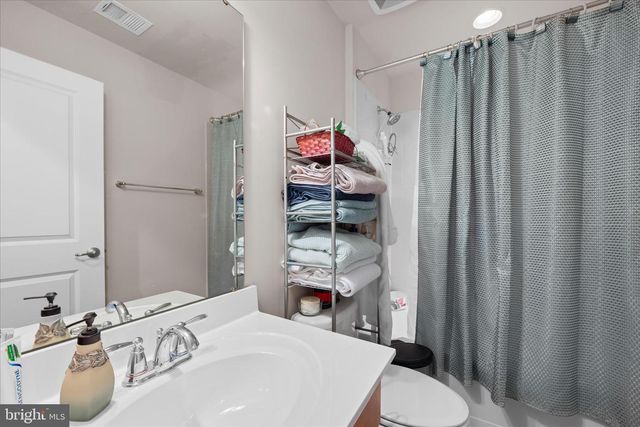 23 MISSISSIPPI PT, Falling Waters, WV 25419