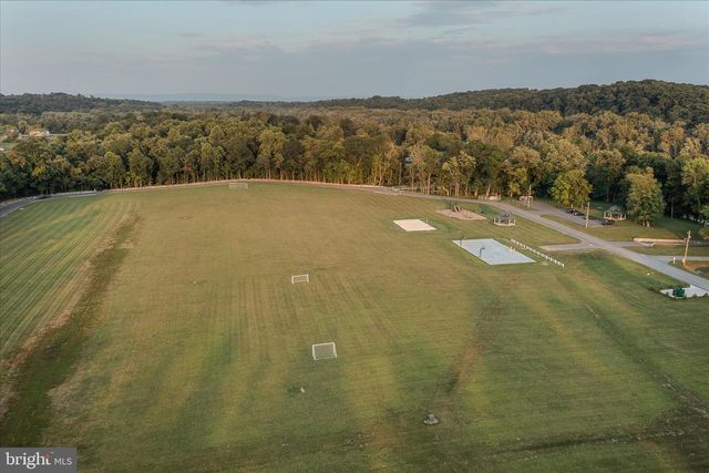 23 MISSISSIPPI PT, Falling Waters, WV 25419