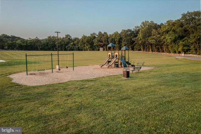 23 MISSISSIPPI PT, Falling Waters, WV 25419