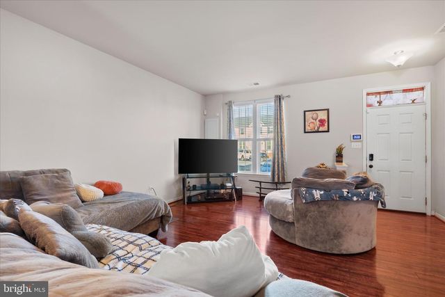 23 MISSISSIPPI PT, Falling Waters, WV 25419