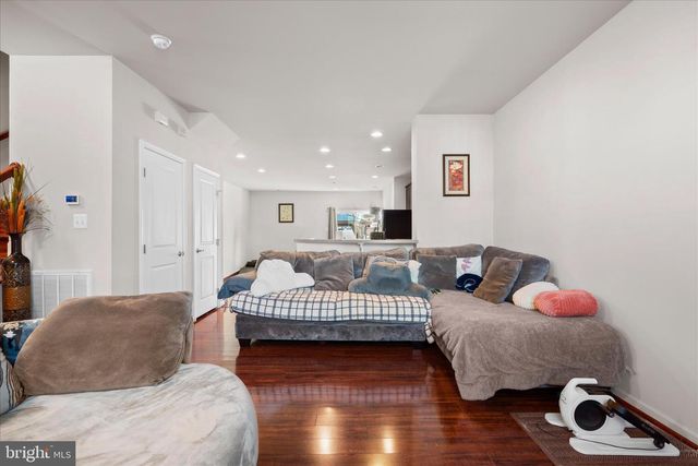 23 MISSISSIPPI PT, Falling Waters, WV 25419