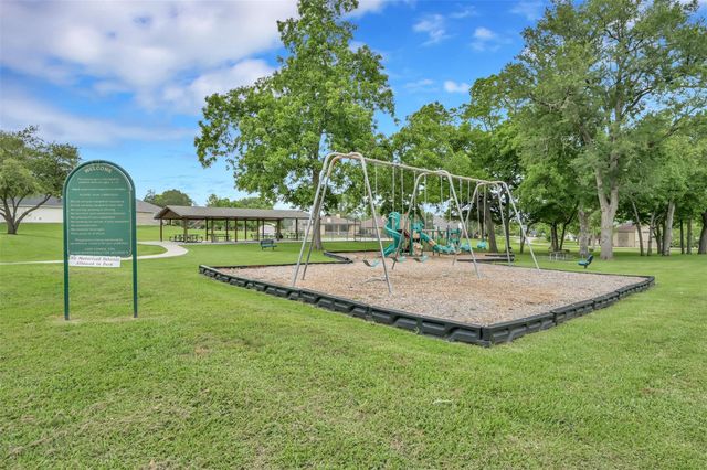 207 Leisure Lane, Montgomery, TX 77356