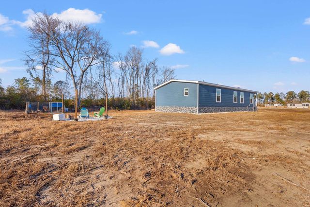 8735 W Highway 19, Loris, SC 29569