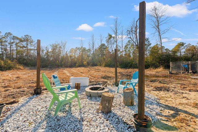 8735 W Highway 19, Loris, SC 29569