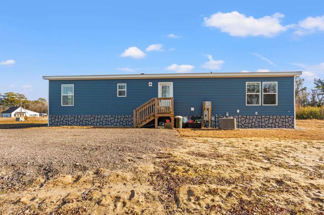 8735 W Highway 19, Loris, SC 29569