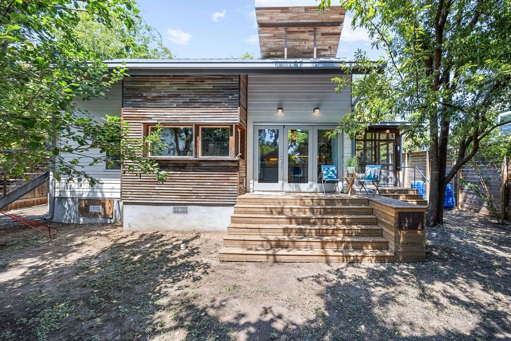 2304 E 16th ST, Austin, TX 78702