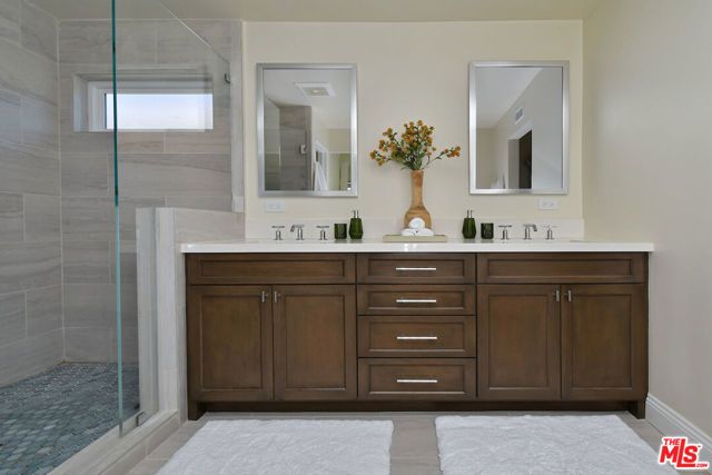 24715 Via Del Llano, Calabasas, CA 91302