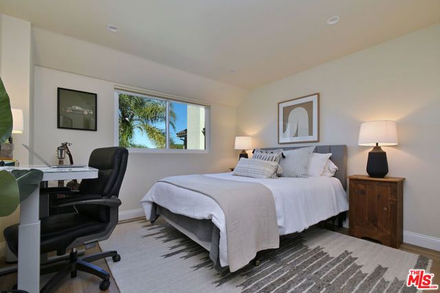 24715 Via Del Llano, Calabasas, CA 91302