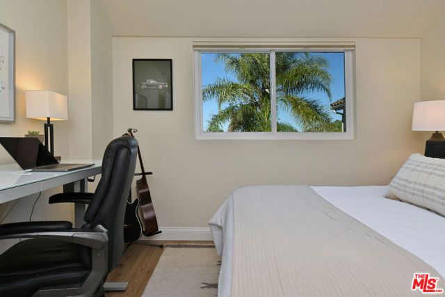 24715 Via Del Llano, Calabasas, CA 91302