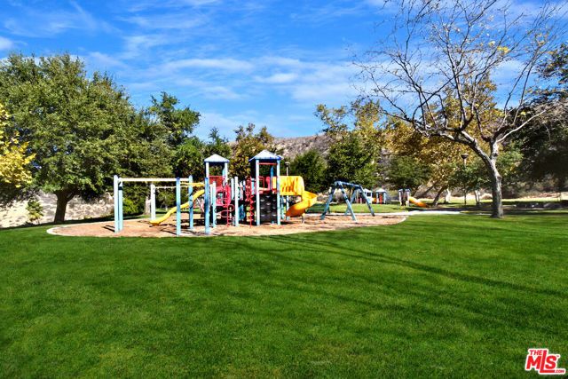 24715 Via Del Llano, Calabasas, CA 91302