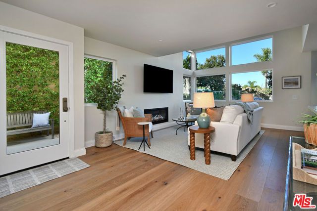 24715 Via Del Llano, Calabasas, CA 91302