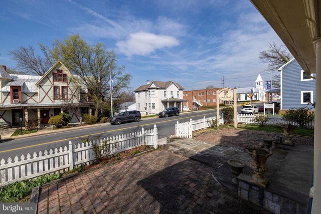 138 E MAIN ST, Luray, VA 22835