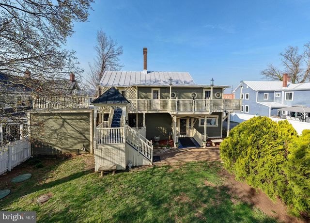 138 E MAIN ST, Luray, VA 22835