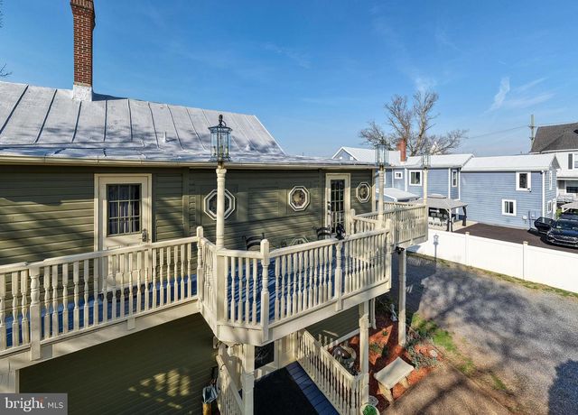 138 E MAIN ST, Luray, VA 22835
