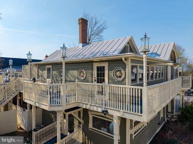 138 E MAIN ST, Luray, VA 22835