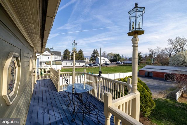 138 E MAIN ST, Luray, VA 22835