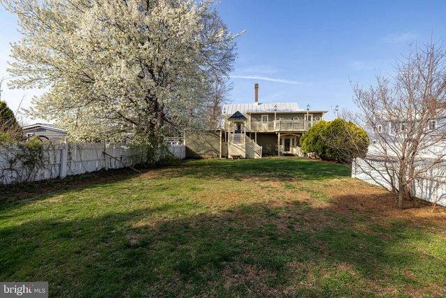 138 E MAIN ST, Luray, VA 22835