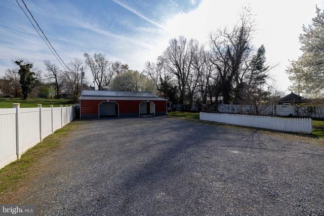 138 E MAIN ST, Luray, VA 22835