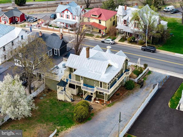 138 E MAIN ST, Luray, VA 22835