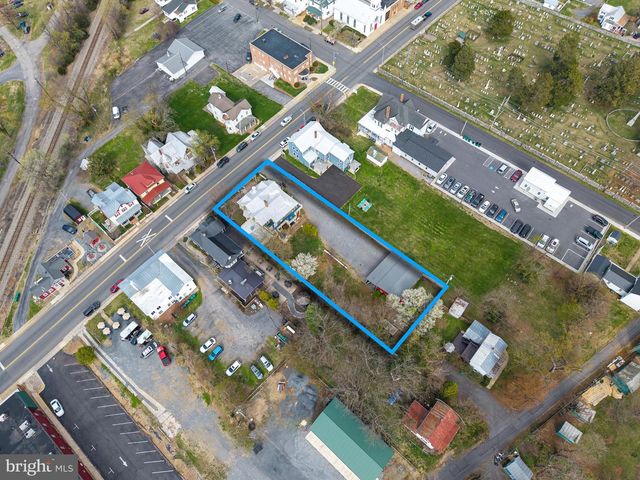 138 E MAIN ST, Luray, VA 22835