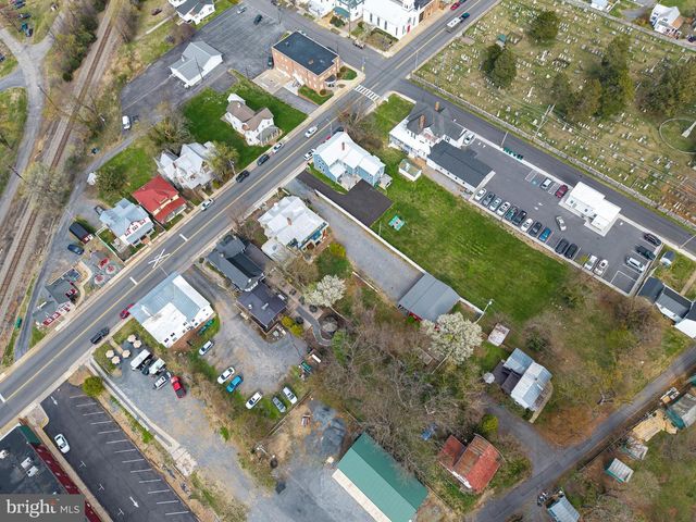 138 E MAIN ST, Luray, VA 22835