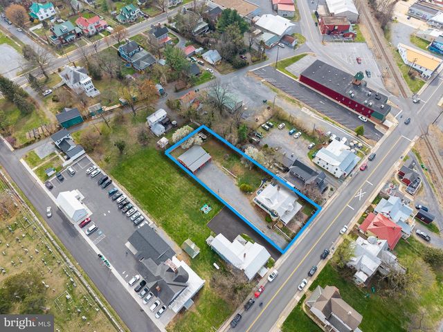 138 E MAIN ST, Luray, VA 22835