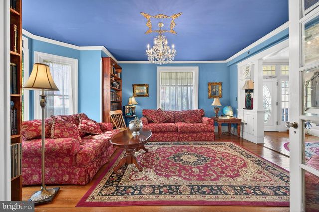 138 E MAIN ST, Luray, VA 22835