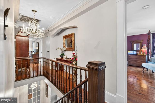 138 E MAIN ST, Luray, VA 22835
