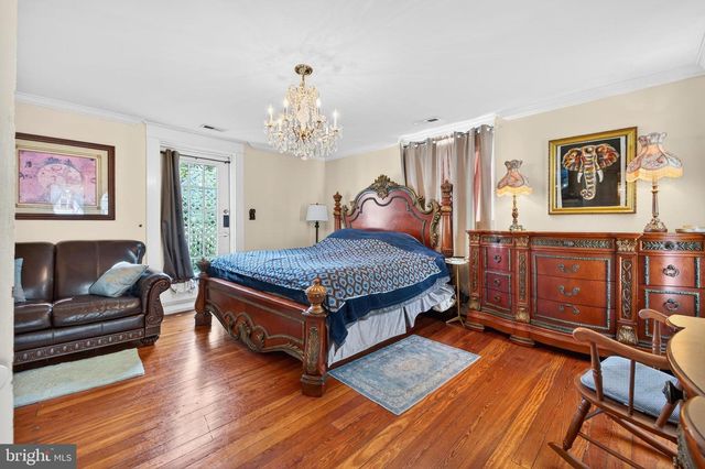 138 E MAIN ST, Luray, VA 22835
