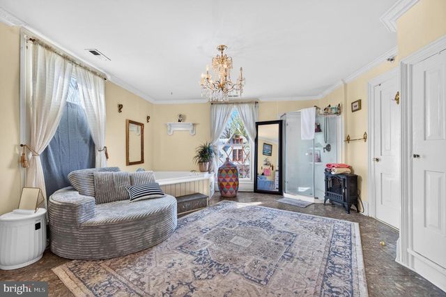 138 E MAIN ST, Luray, VA 22835