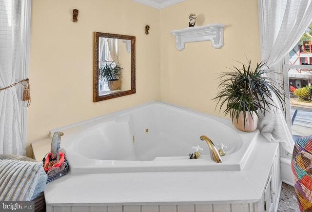 138 E MAIN ST, Luray, VA 22835