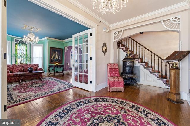 138 E MAIN ST, Luray, VA 22835