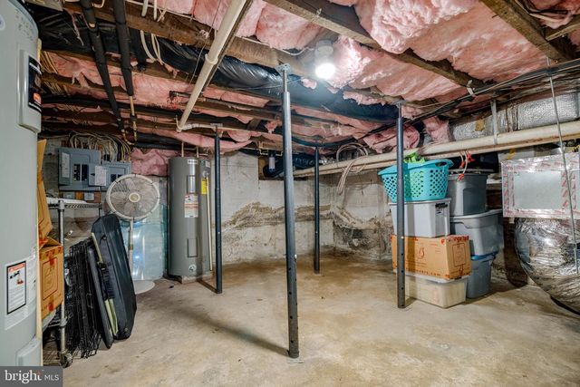 138 E MAIN ST, Luray, VA 22835