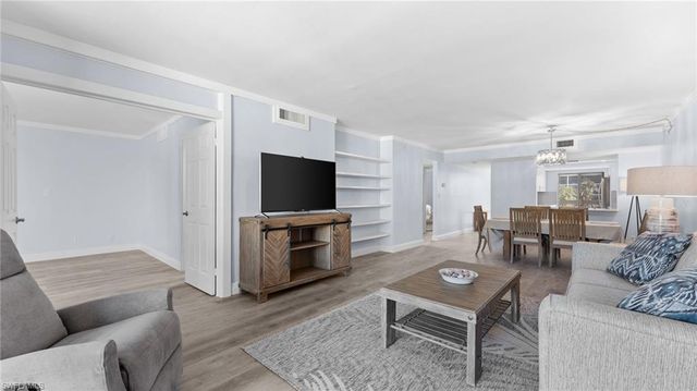 2777 W Gulf DR 104, Sanibel, FL 33957
