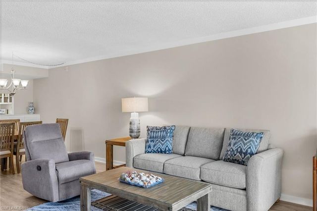2777 W Gulf DR 104, Sanibel, FL 33957