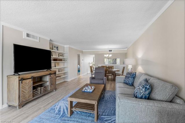 2777 W Gulf DR 104, Sanibel, FL 33957
