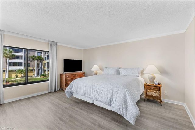 2777 W Gulf DR 104, Sanibel, FL 33957