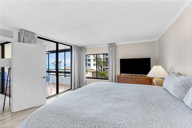2777 W Gulf DR 104, Sanibel, FL 33957
