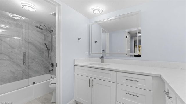 2777 W Gulf DR 104, Sanibel, FL 33957