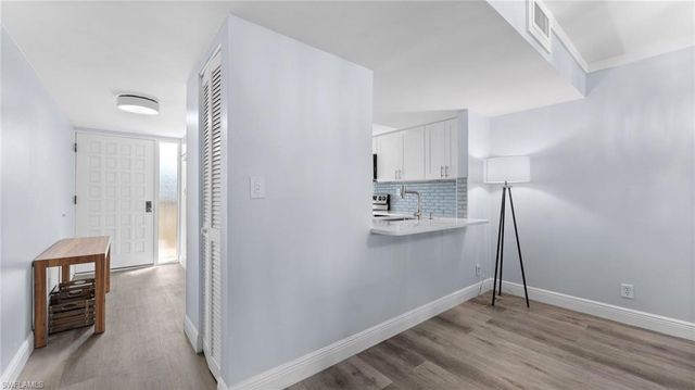 2777 W Gulf DR 104, Sanibel, FL 33957