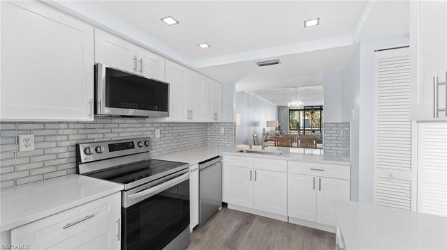 2777 W Gulf DR 104, Sanibel, FL 33957