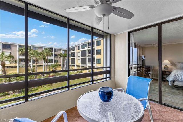 2777 W Gulf DR 104, Sanibel, FL 33957