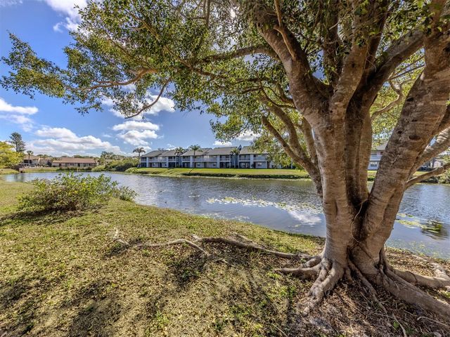 2616 HIDDEN LAKE DRIVE N A, Sarasota, FL 34237